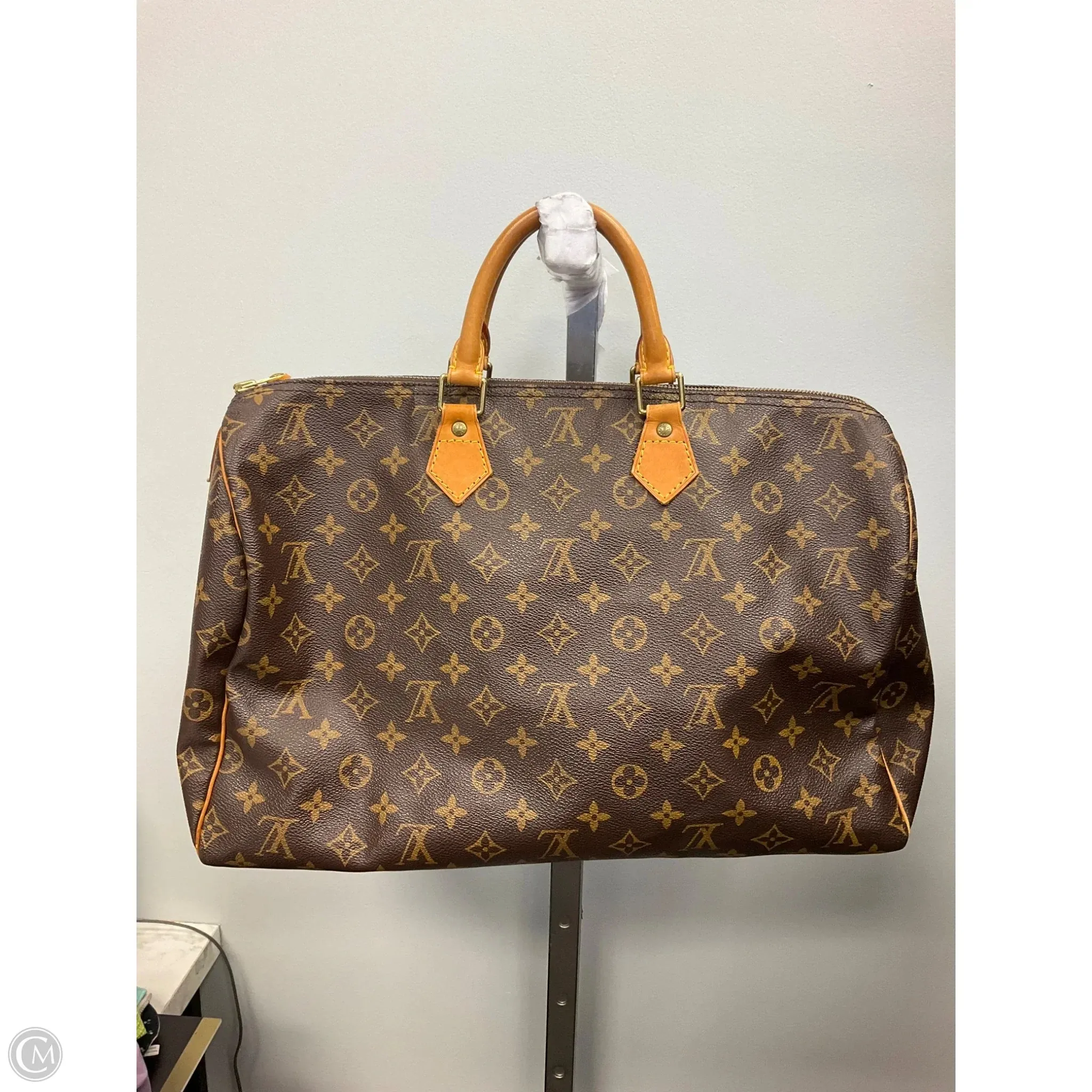 Handbag Luxury Designer By Louis Vuitton, Size: Large