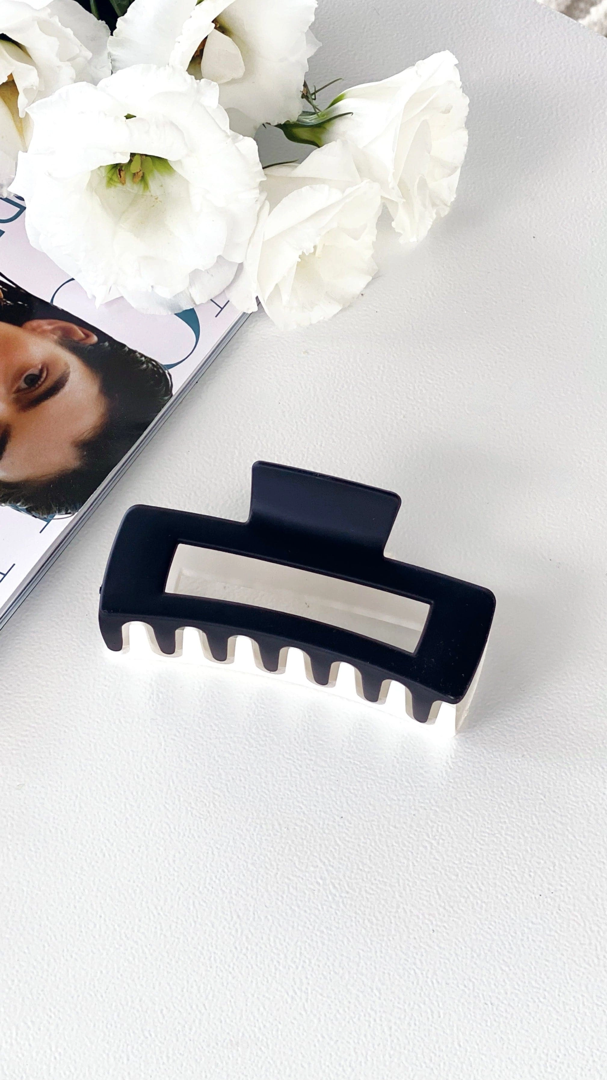 Lily Two Tone Rectangle Clip - Black/White