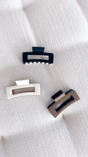 Lily Two Tone Rectangle Clip - Black/White