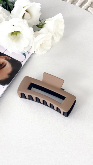 Lily Two Tone Rectangle Clip - Tan/Black
