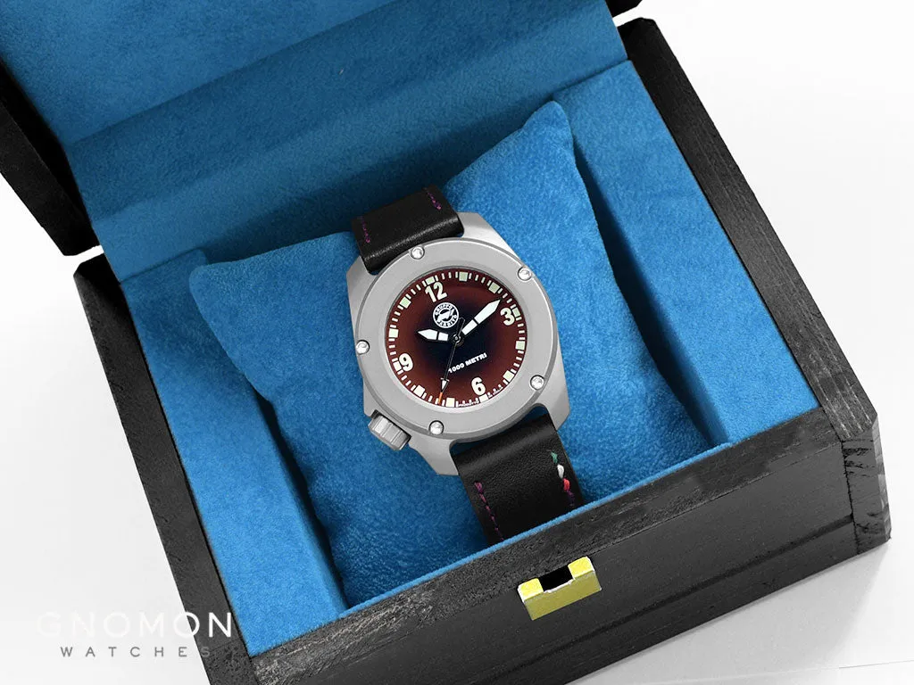 Lince Crimson Red - Gnomon Exclusive
