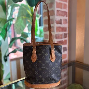 LOUIS VUITTON Monogram Petite Bucket ADI1174