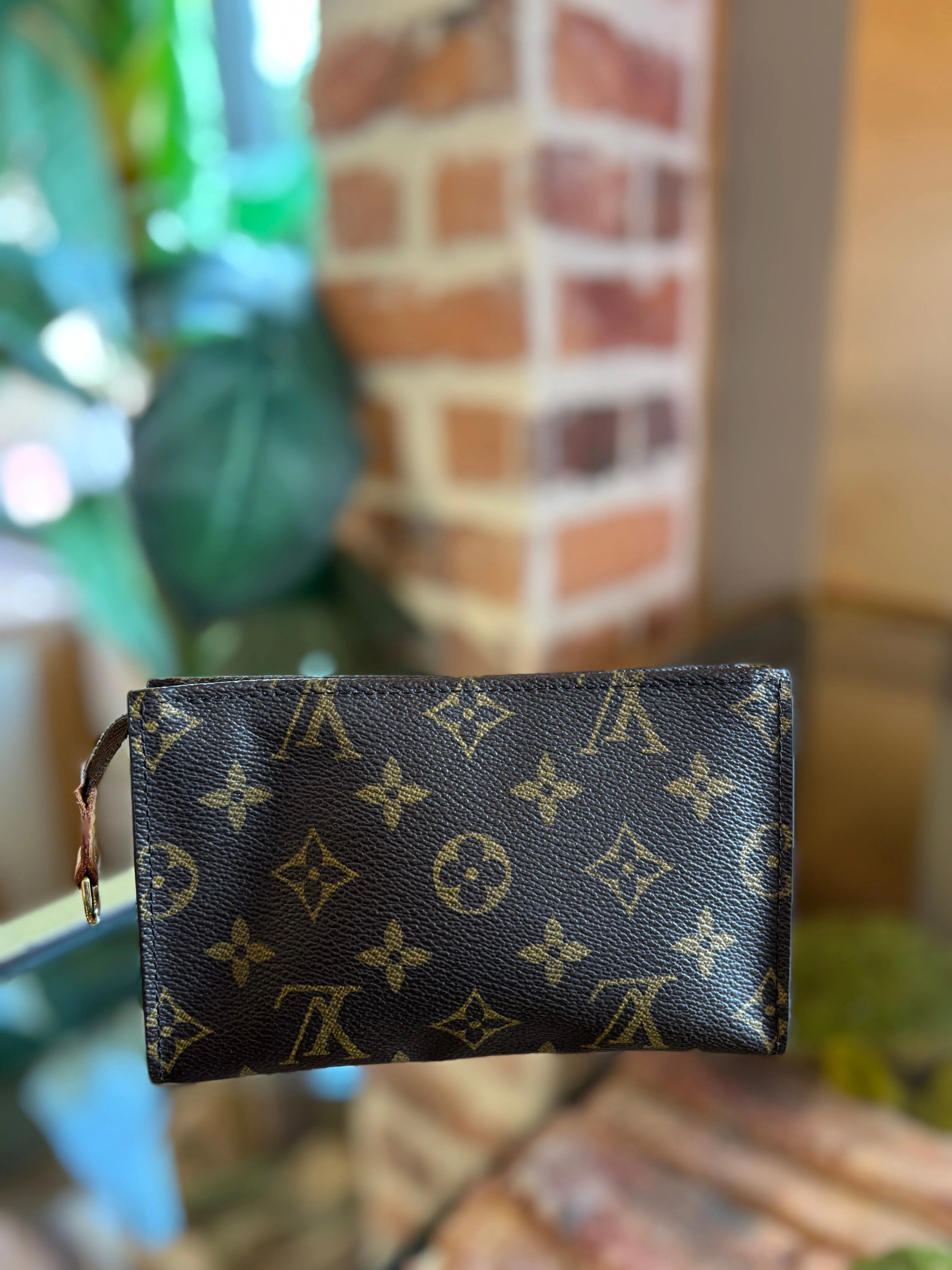 LOUIS VUITTON Monogram Petite Bucket ADI1174