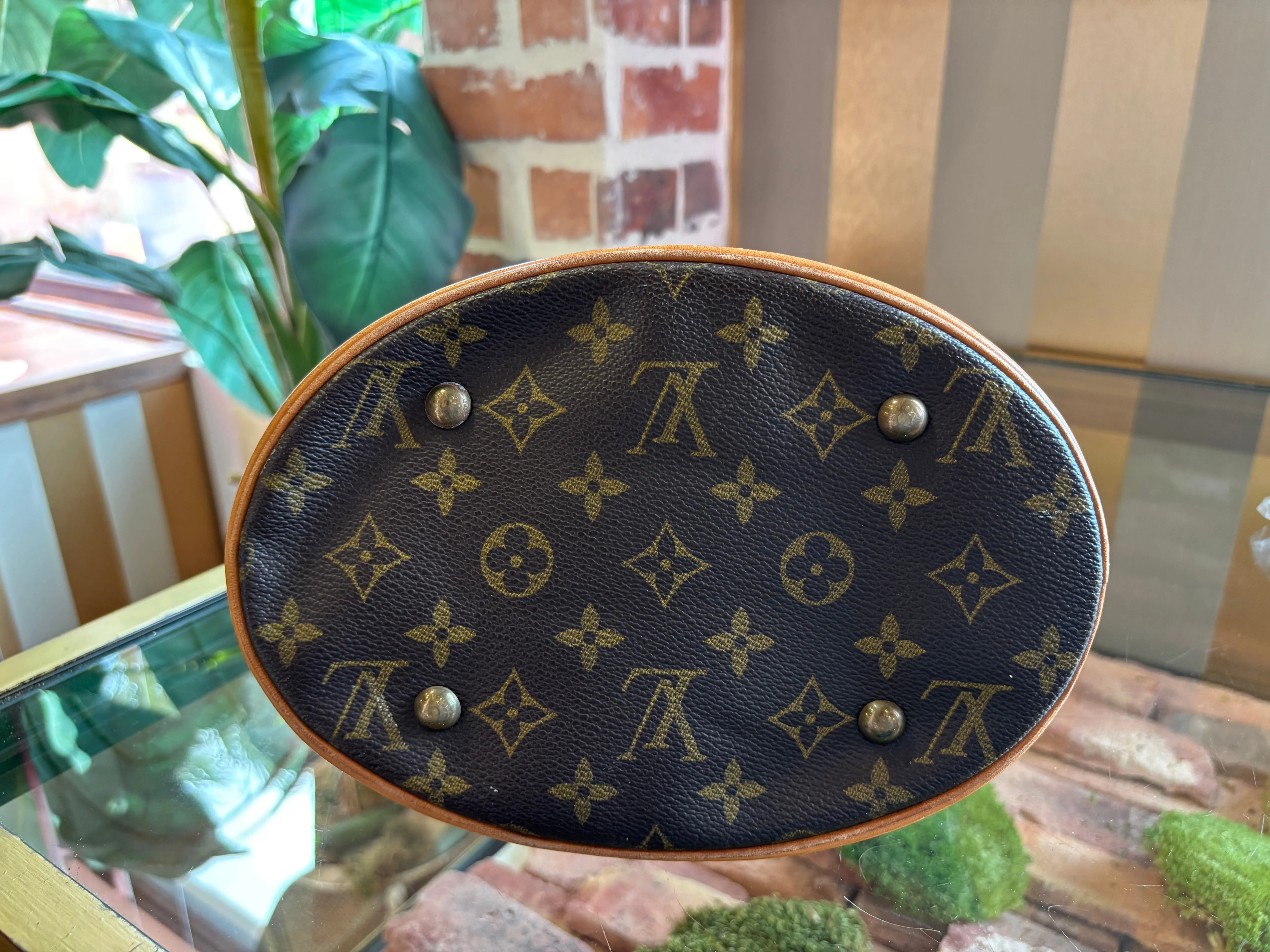 LOUIS VUITTON Monogram Petite Bucket ADI1174