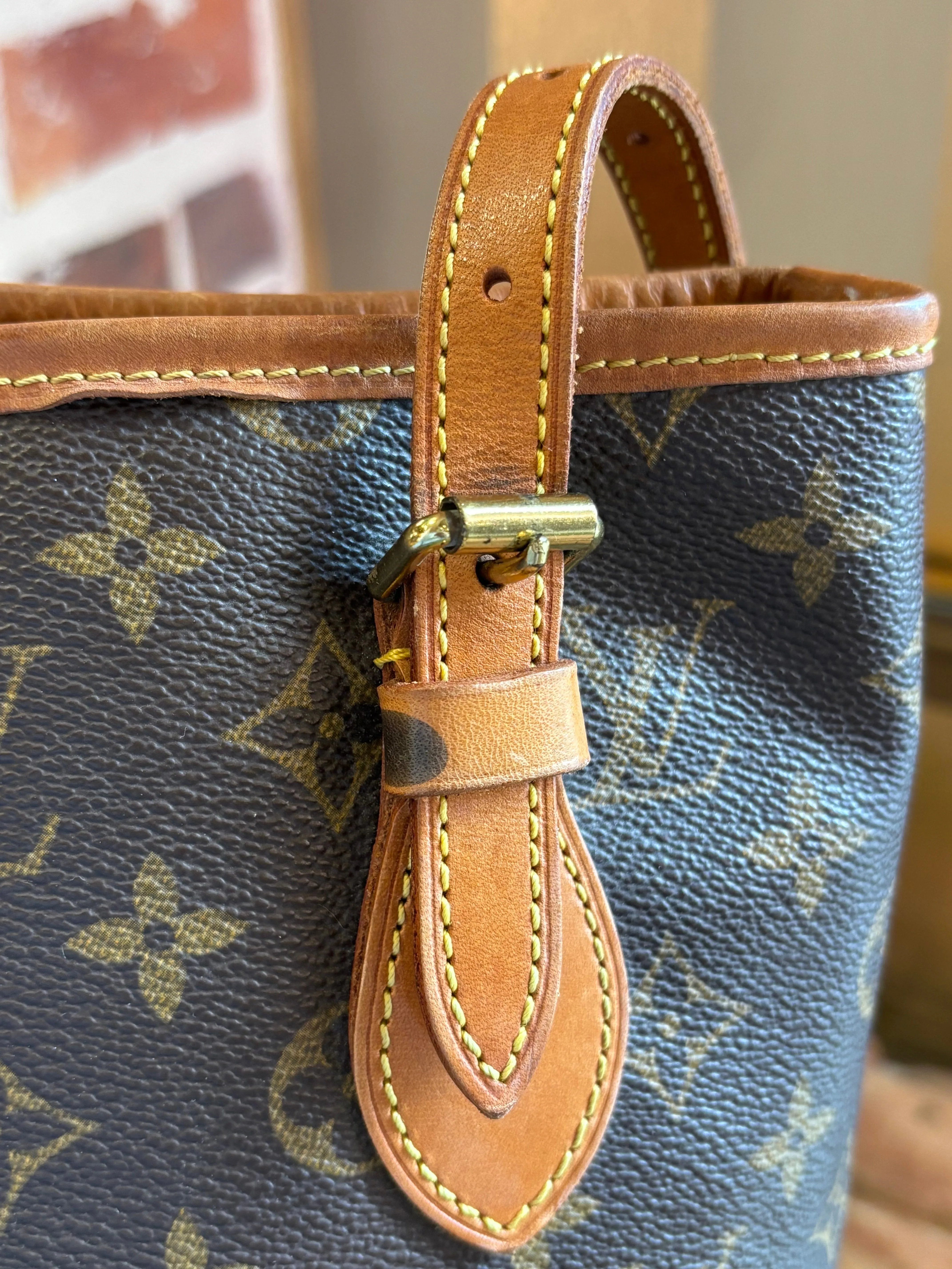 LOUIS VUITTON Monogram Petite Bucket ADI1174