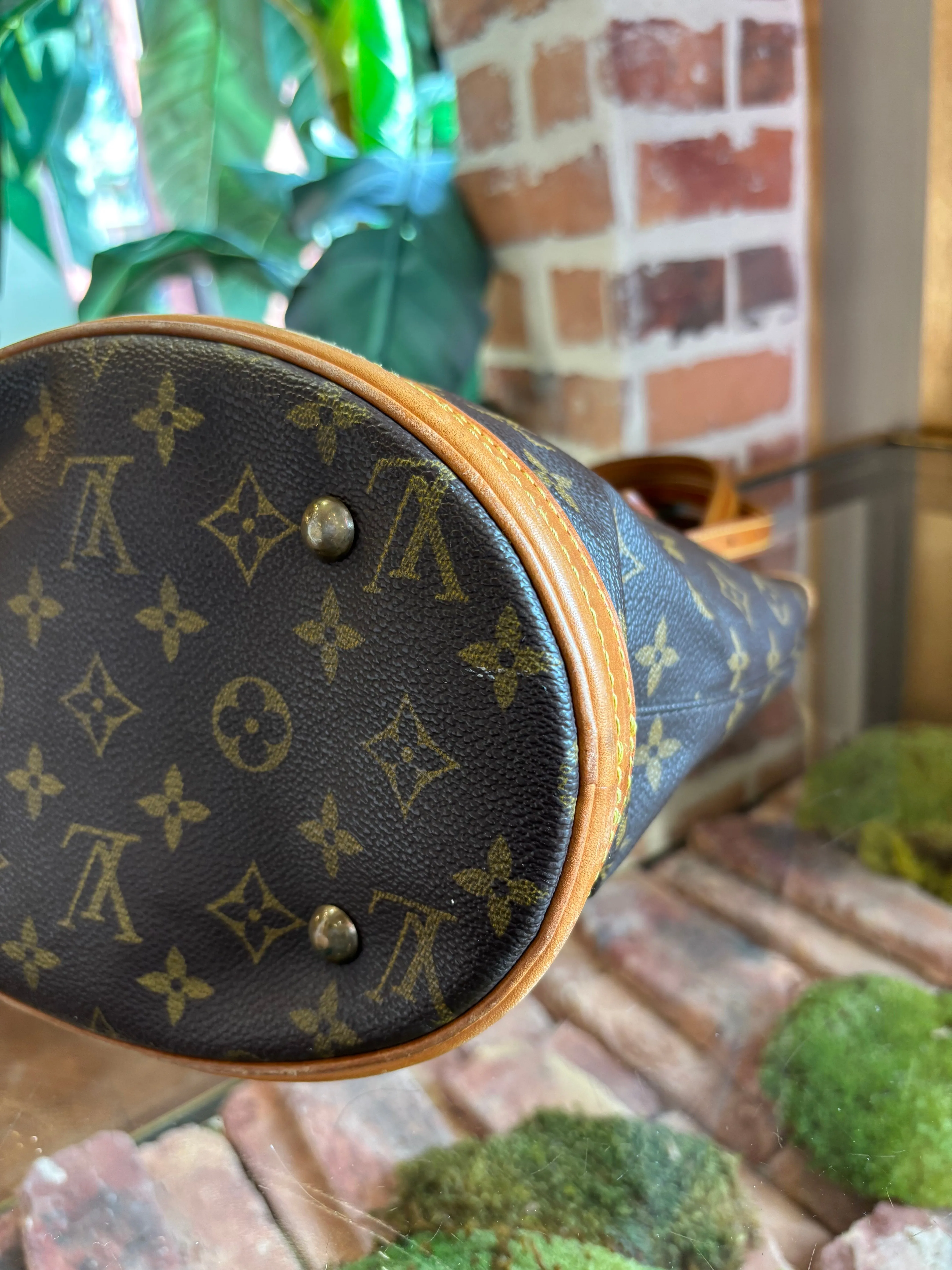 LOUIS VUITTON Monogram Petite Bucket ADI1174