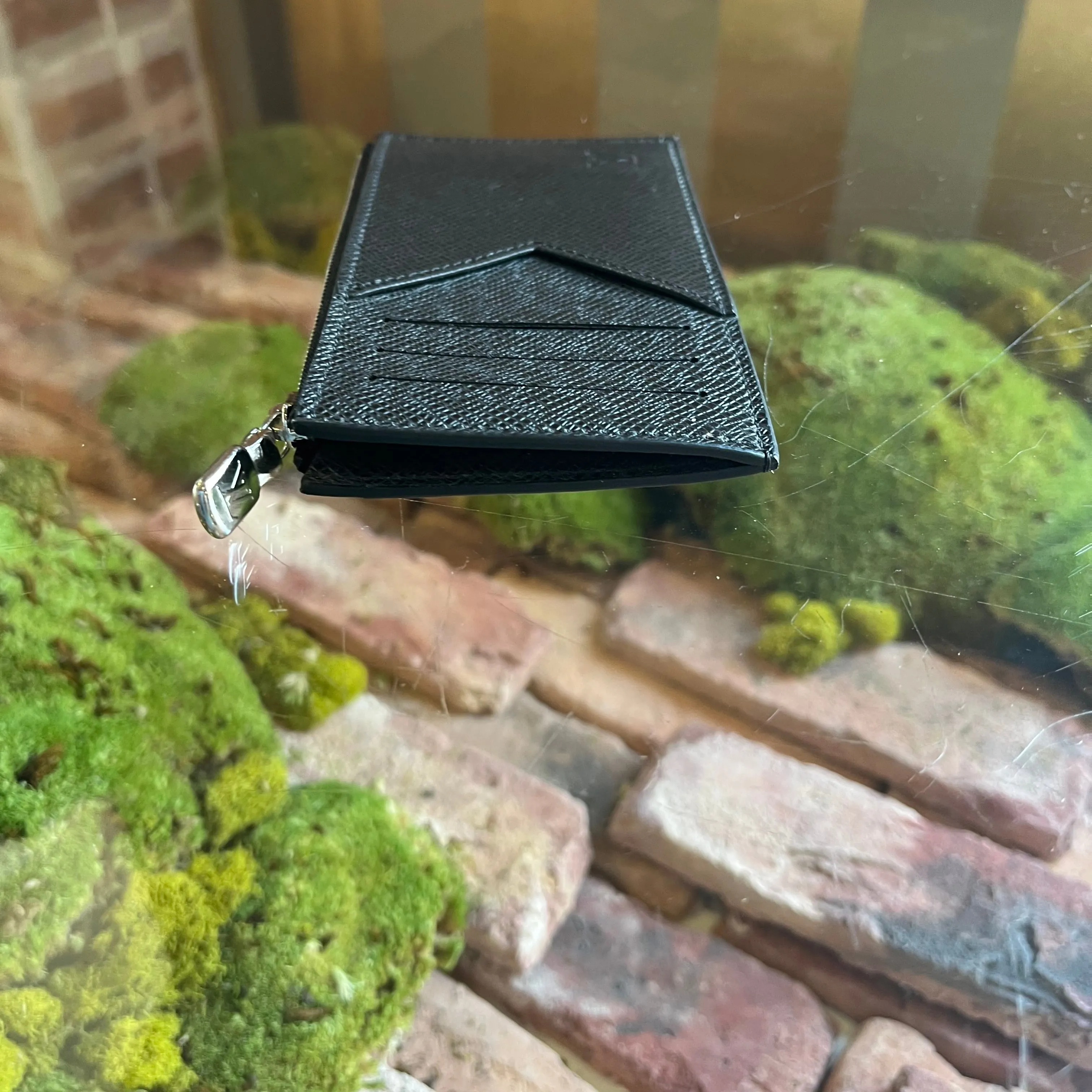 LOUIS VUITTON Taiga Black Leather Coin Card Holder Wallet