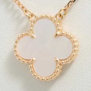 Van Cleef & Arpels Vintage Alhambra Mother of pearl Necklace