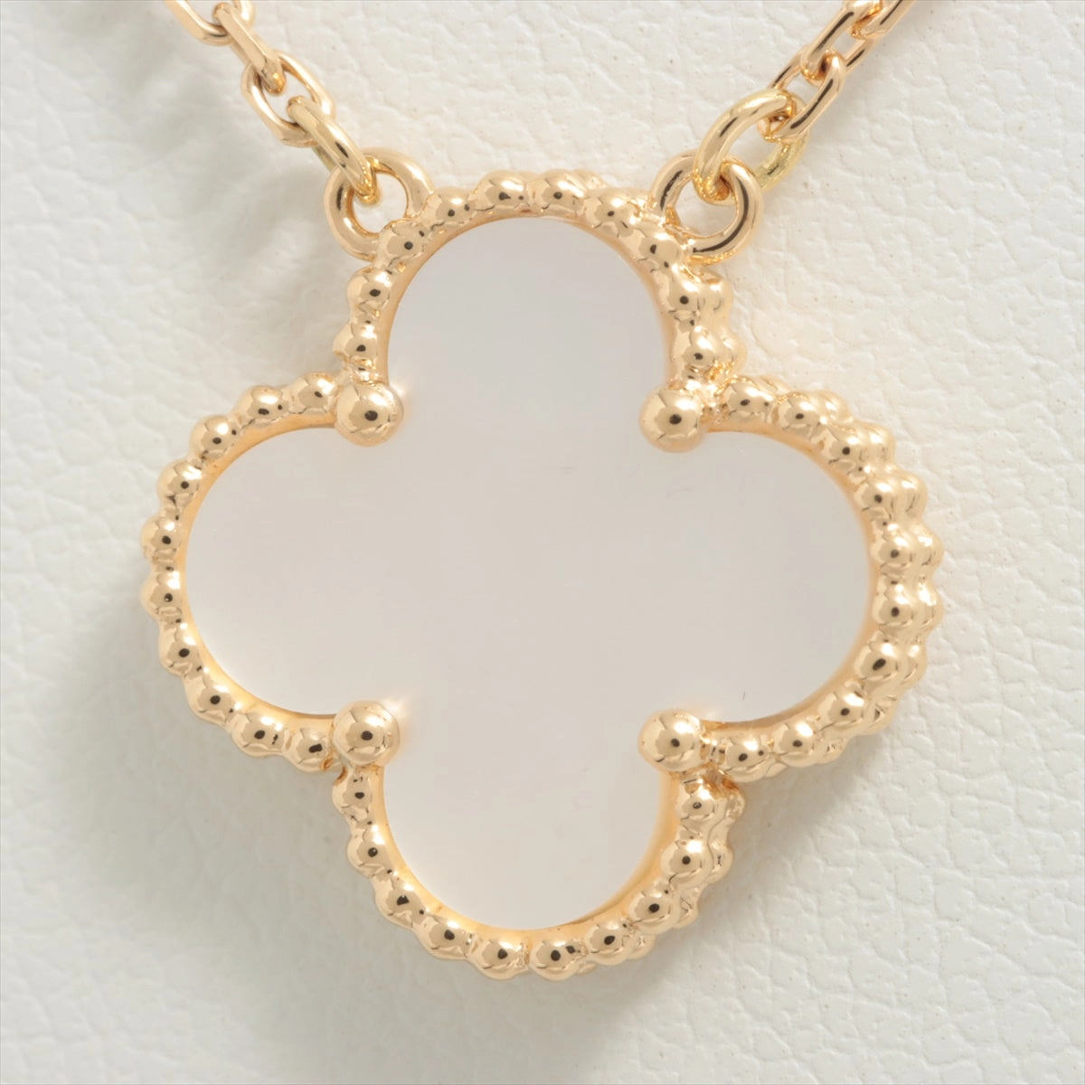 Van Cleef & Arpels Vintage Alhambra Mother of pearl Necklace