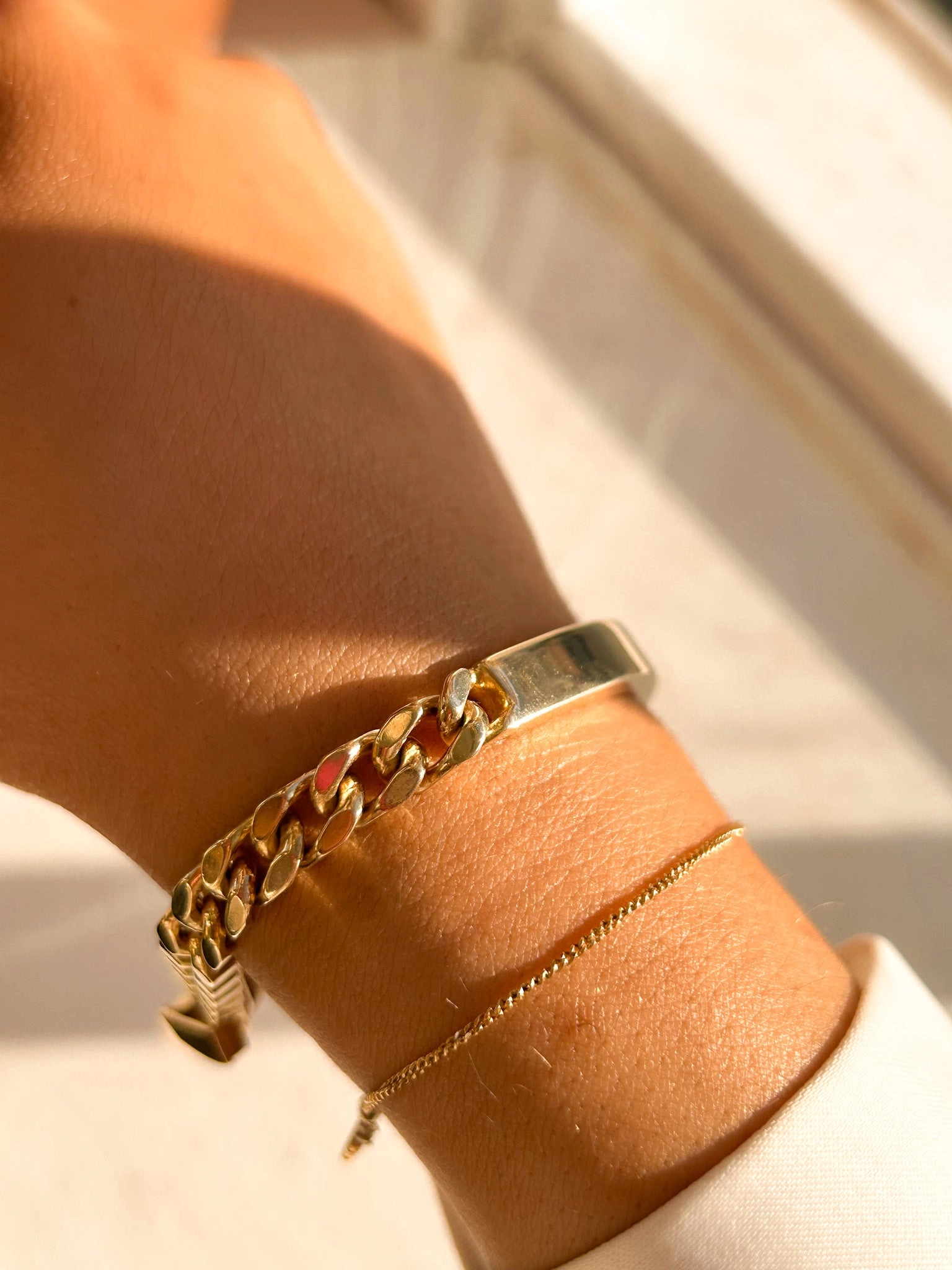 Vintage 9ct Yellow Gold Heavy Curb ID Bracelet