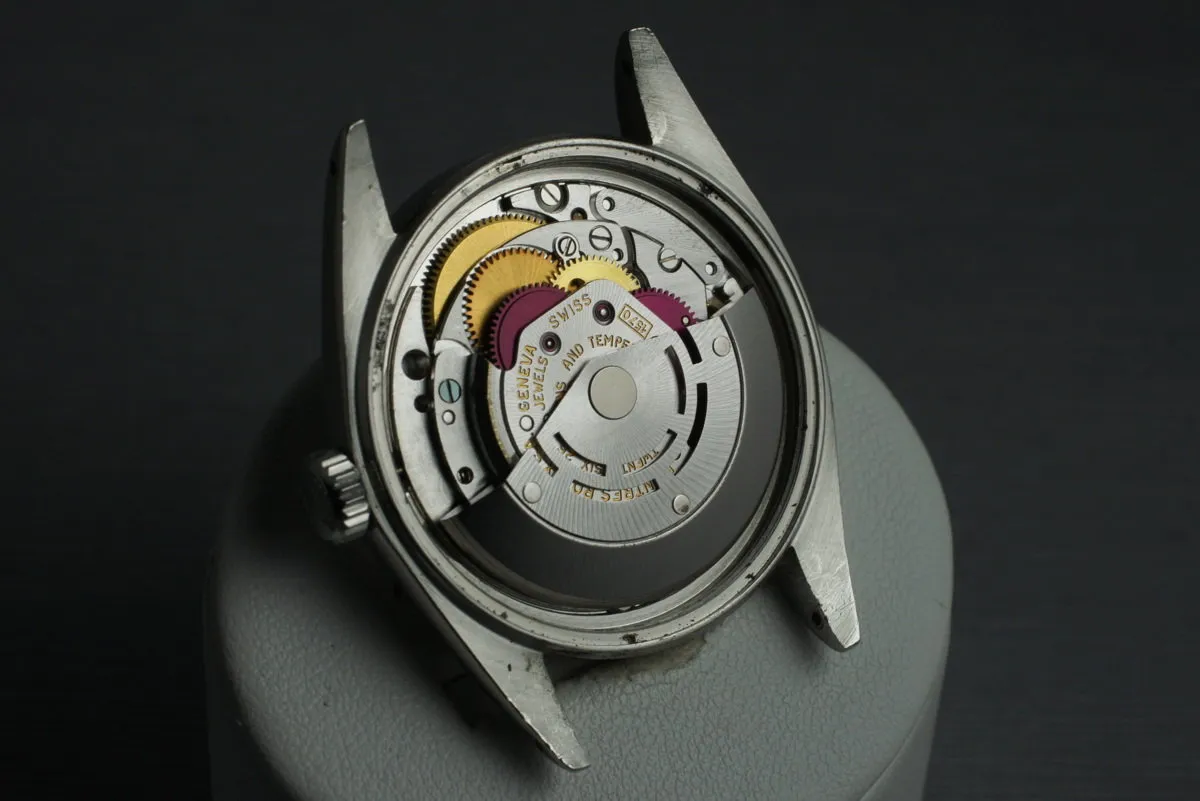Vintage Rolex DateJust 1601 with Silver Linen Dial